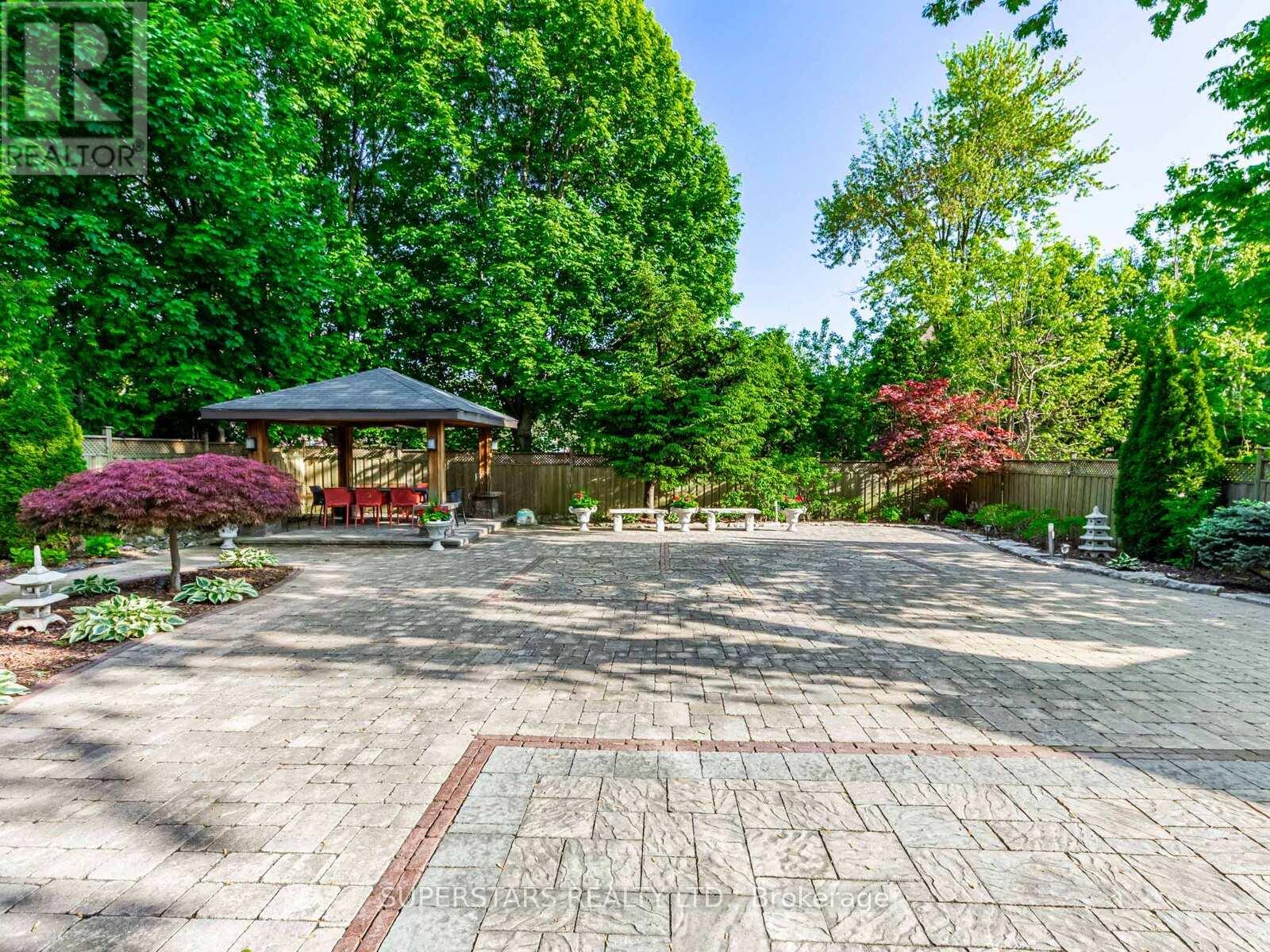 17 Westwood Lane, Richmond Hill, Ontario  L4C 6X4 - Photo 47 - N12183460