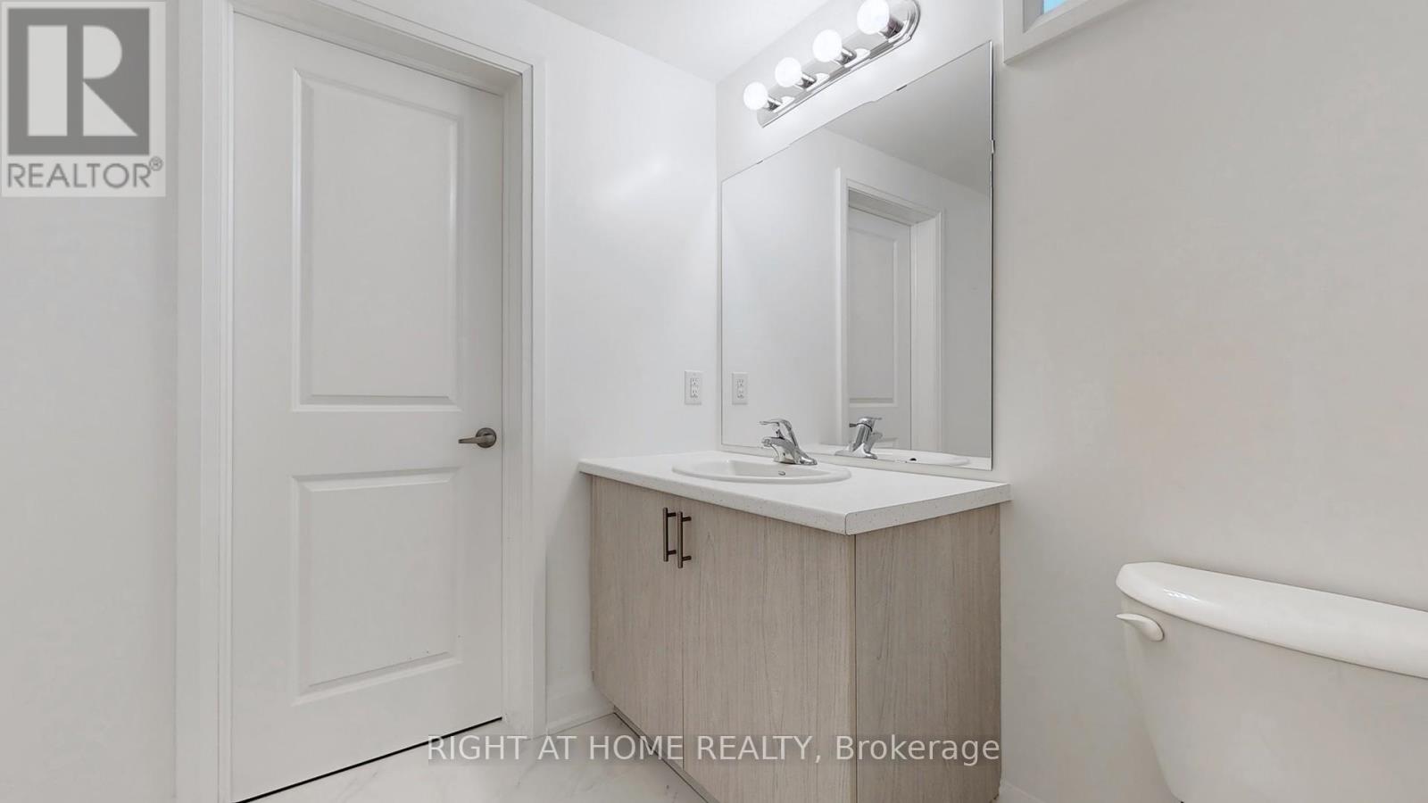 19 Barnyard Trail, Barrie, Ontario  L9J 0C2 - Photo 43 - S12183423