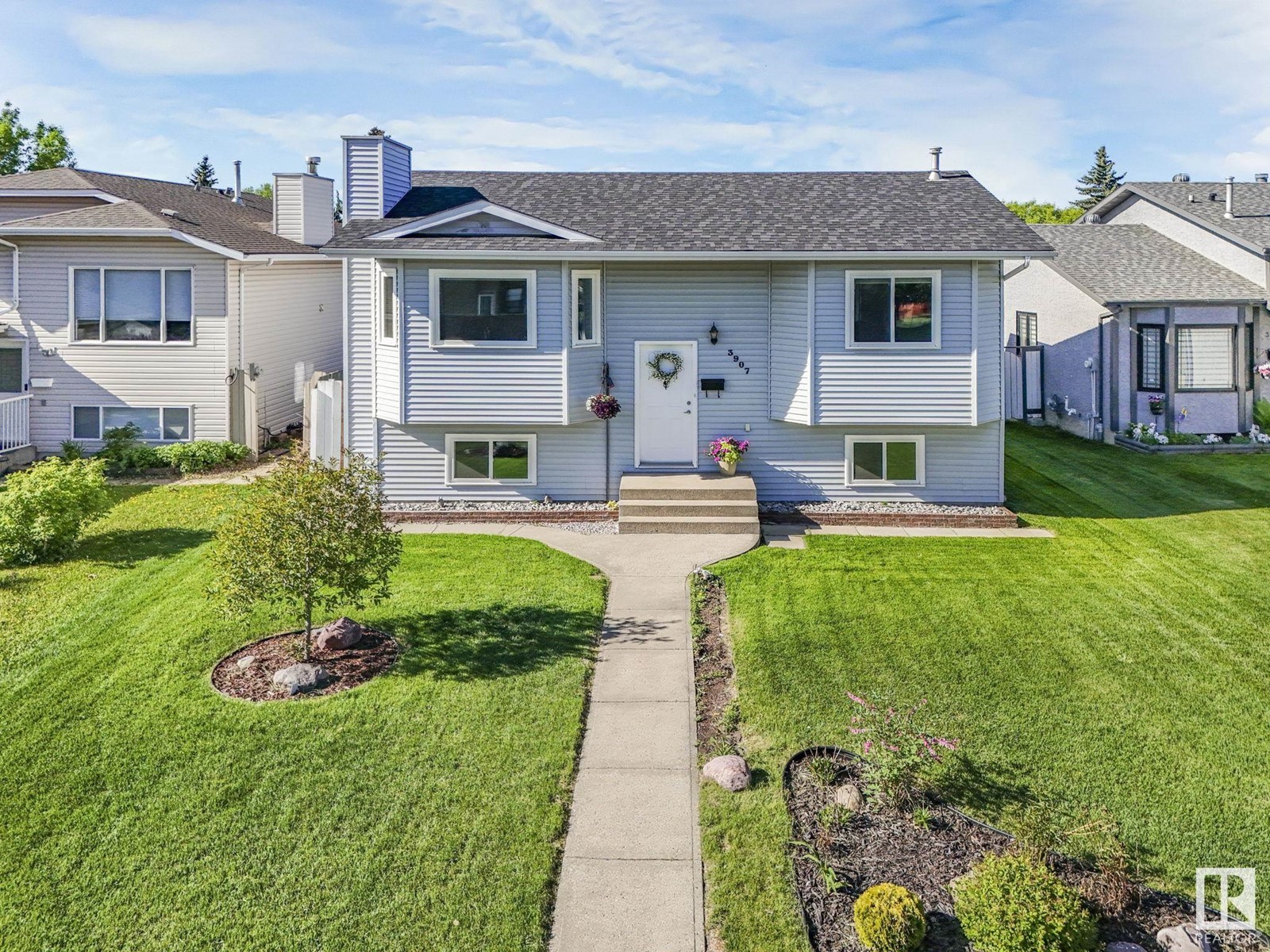 3907 20 AV NW, Edmonton, Alberta