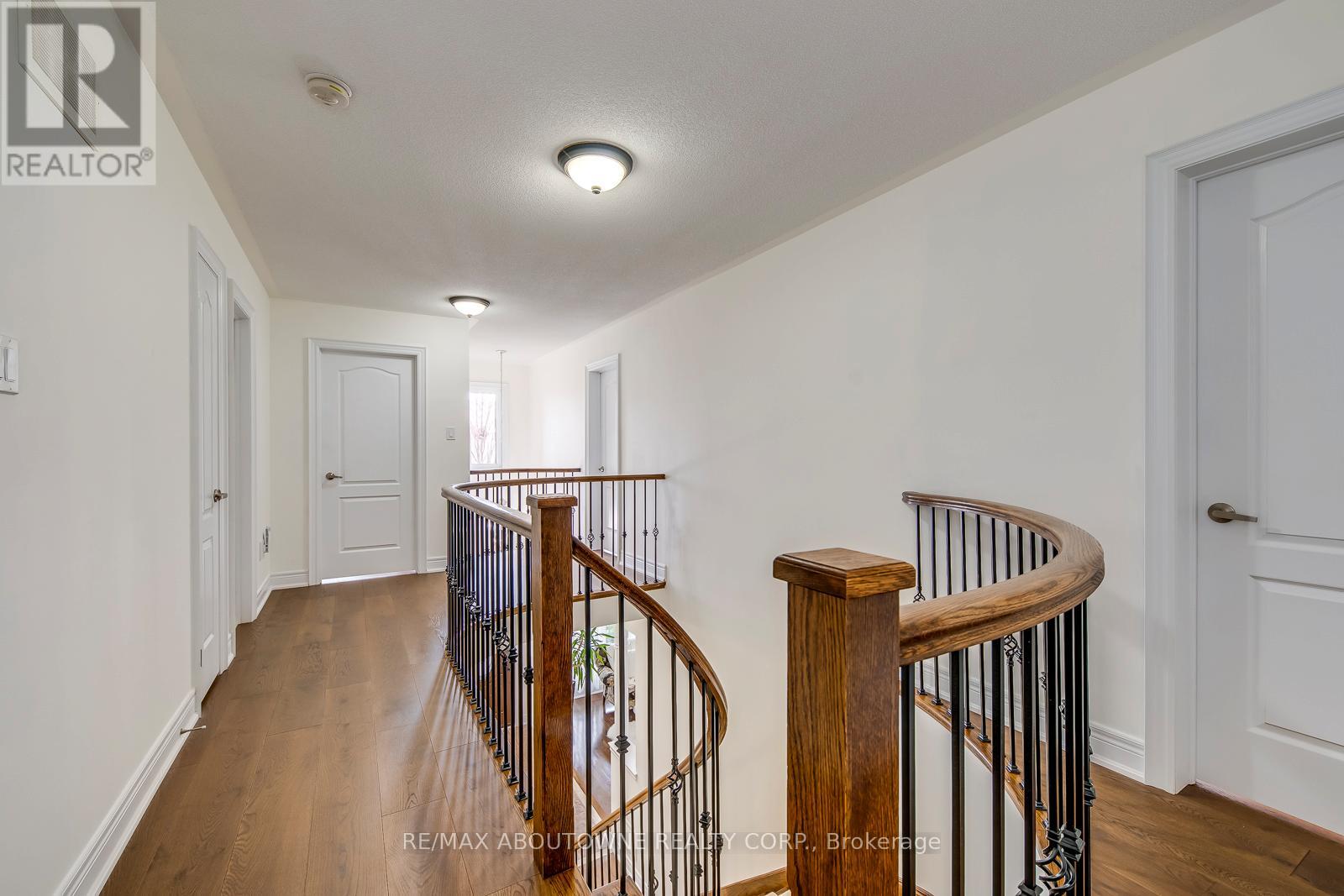 2218 Hatfield Drive, Oakville, Ontario  L6M 4W4 - Photo 22 - W12183422