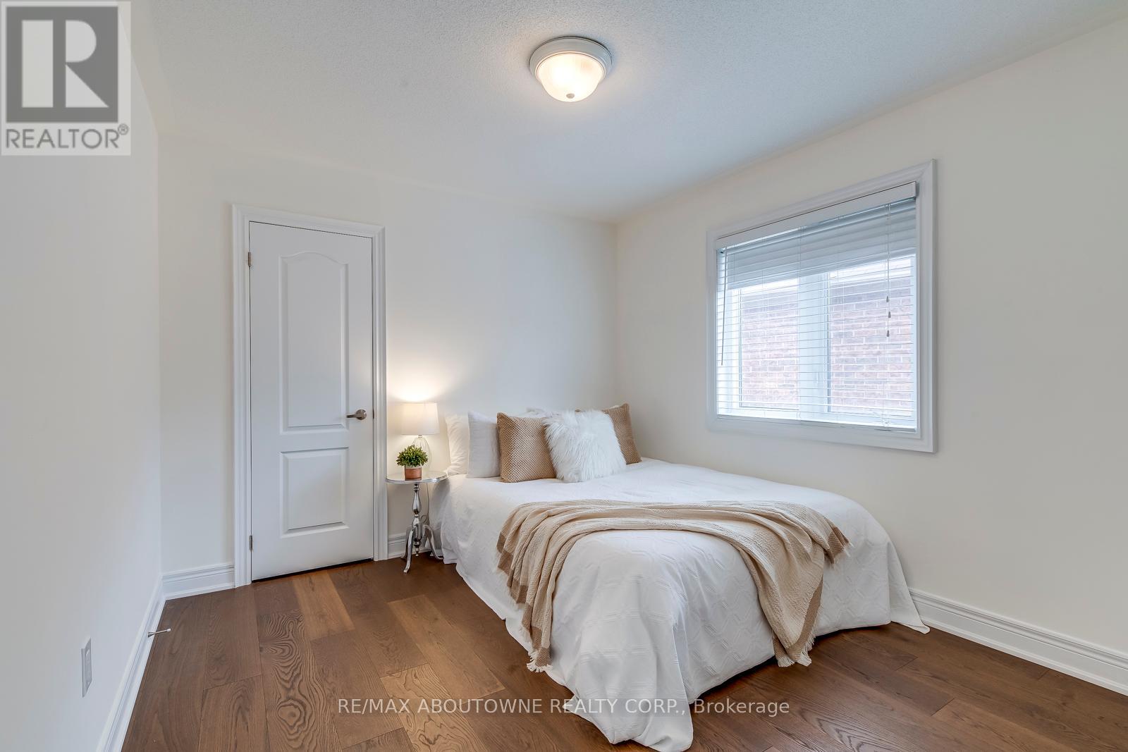2218 Hatfield Drive, Oakville, Ontario  L6M 4W4 - Photo 29 - W12183422