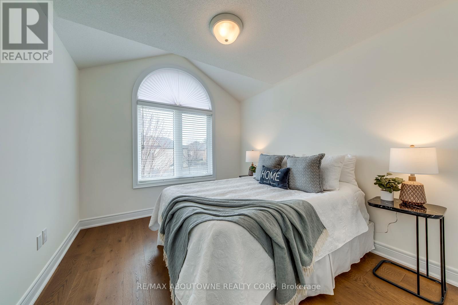 2218 Hatfield Drive, Oakville, Ontario  L6M 4W4 - Photo 34 - W12183422