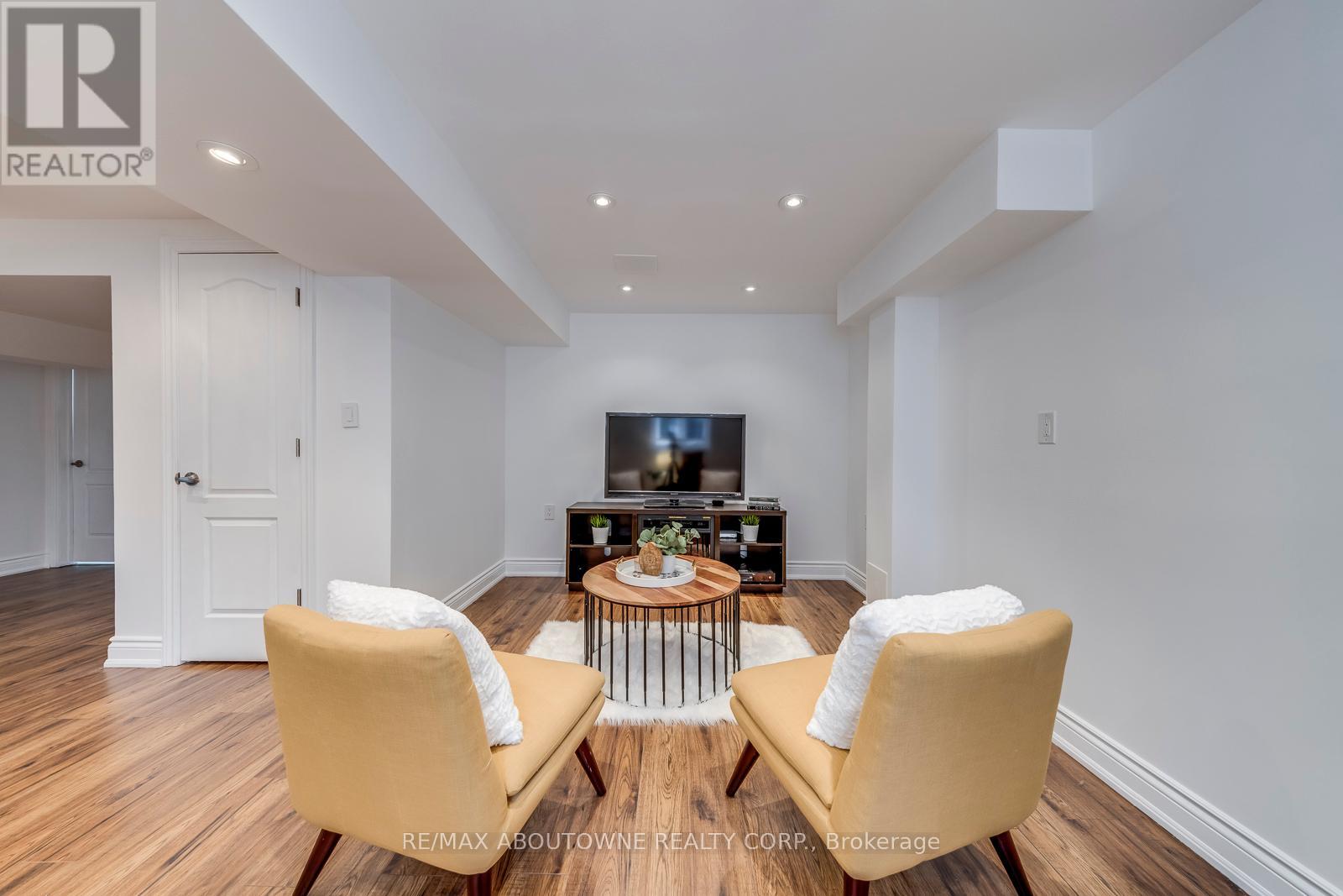 2218 Hatfield Drive, Oakville, Ontario  L6M 4W4 - Photo 40 - W12183422