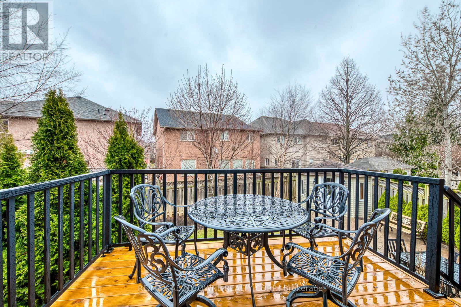 2218 Hatfield Drive, Oakville, Ontario  L6M 4W4 - Photo 44 - W12183422