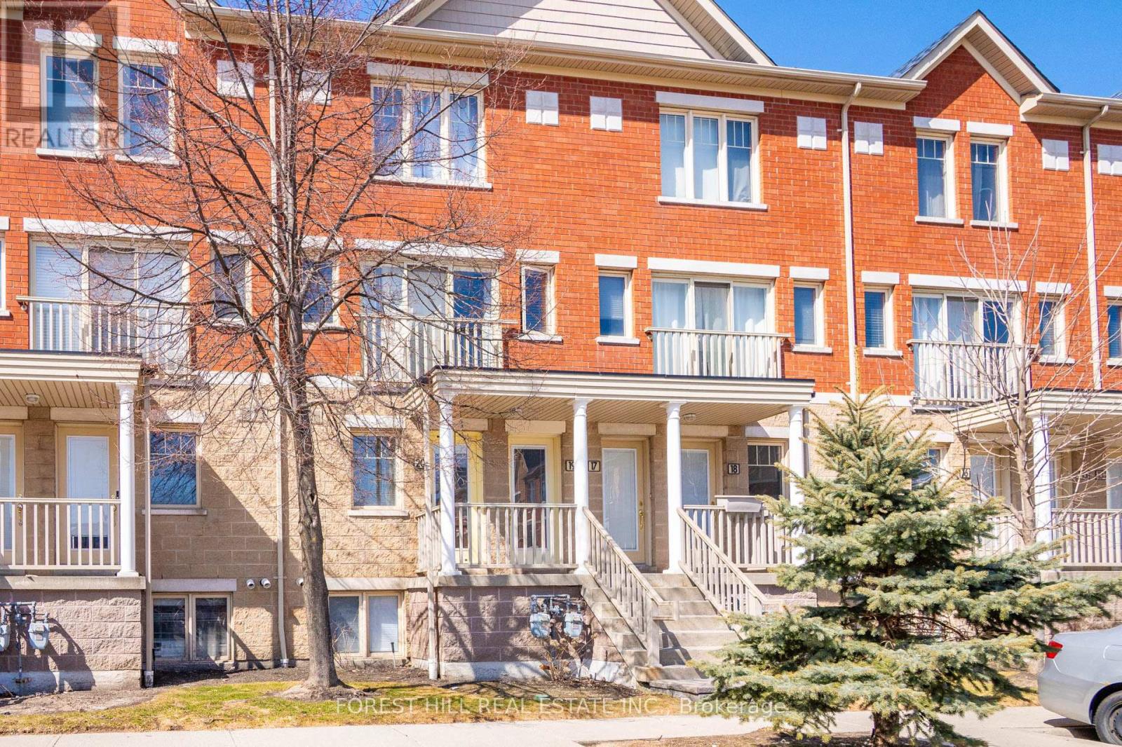 20 - 5050 Intrepid Drive, Mississauga, Ontario  L5M 0E5 - Photo 2 - W12183430