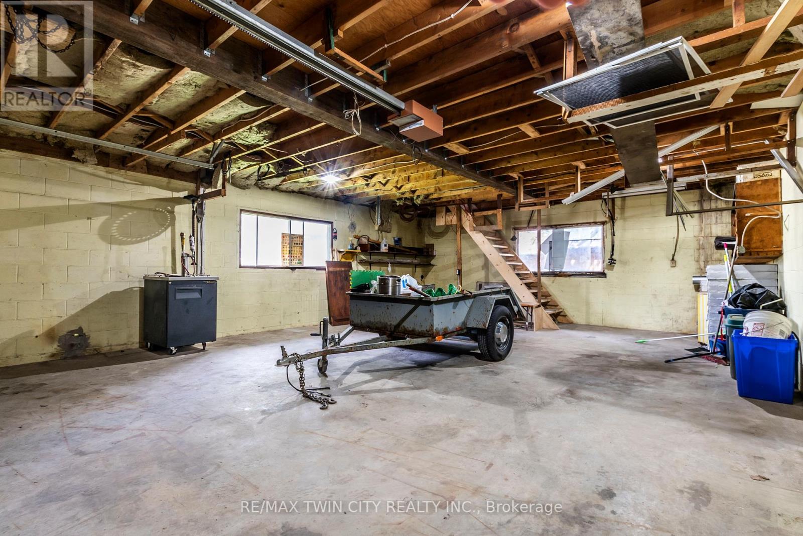 413 Carson Drive, Kitchener, Ontario  N2B 2W5 - Photo 37 - X12183428