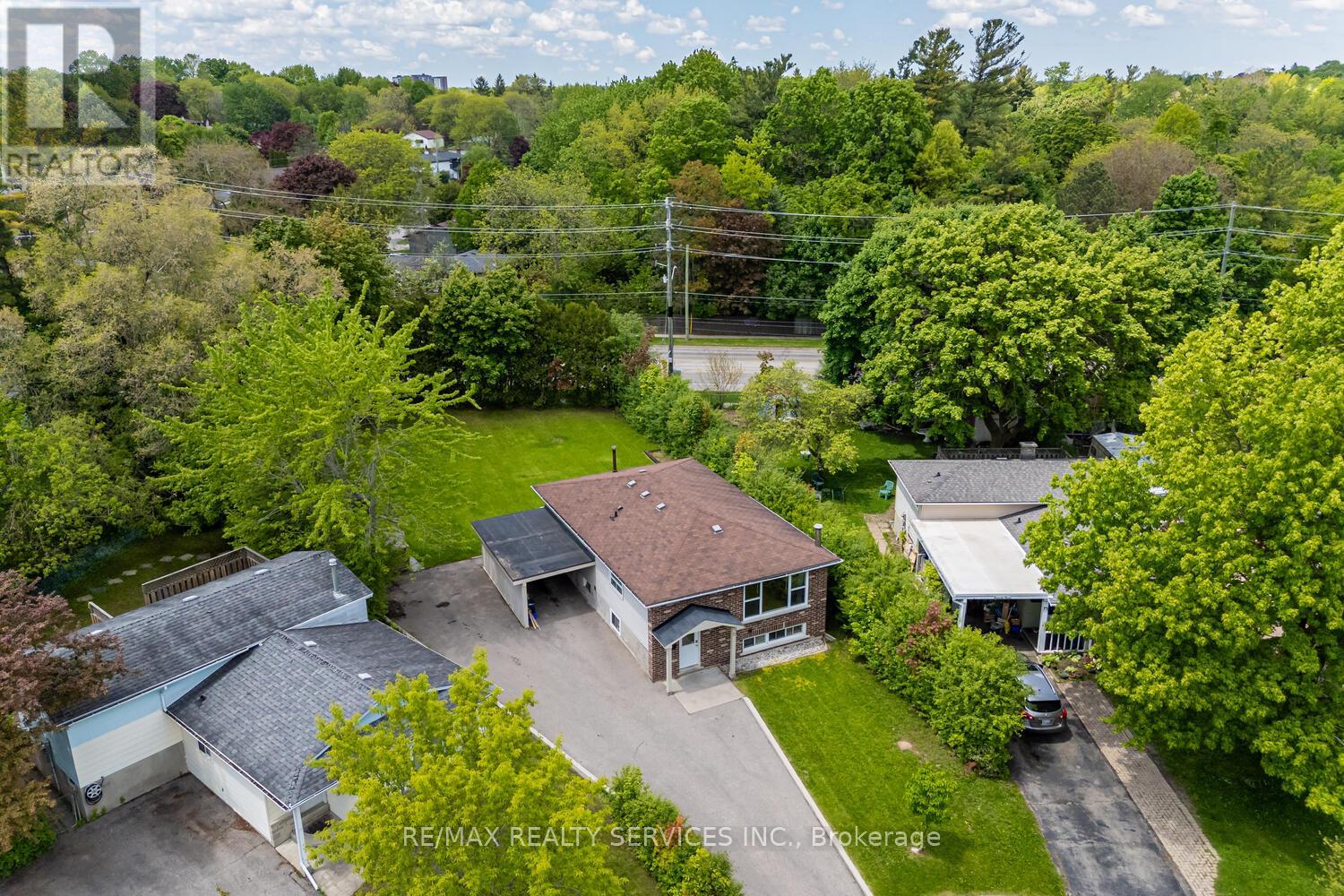 71 HELENE CRESCENT, Waterloo, Ontario