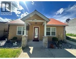 214 11th Avenue, castlegar, British Columbia