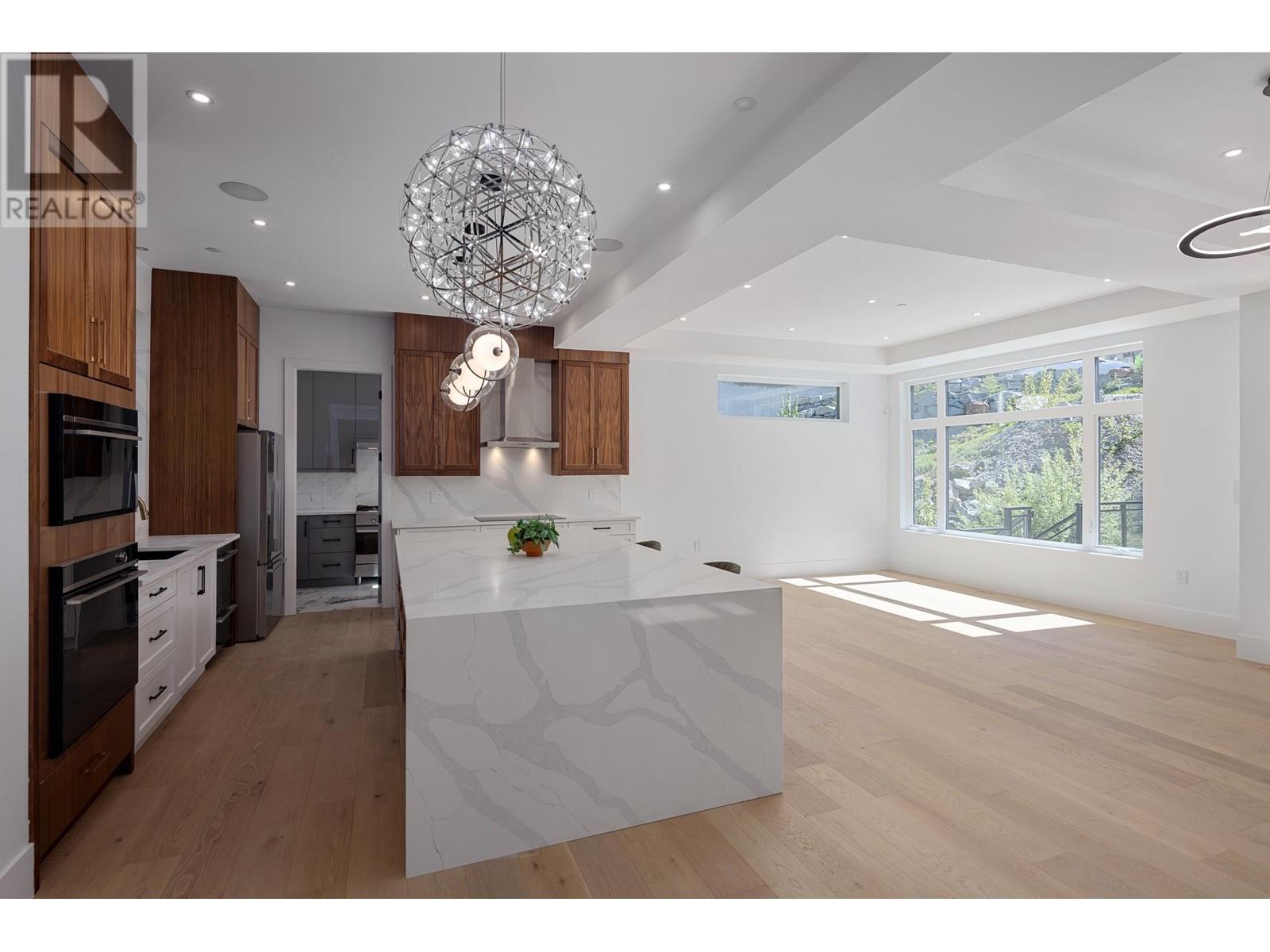 9113 Riverside Drive, Whistler, British Columbia  V8E 1M1 - Photo 7 - R2997708