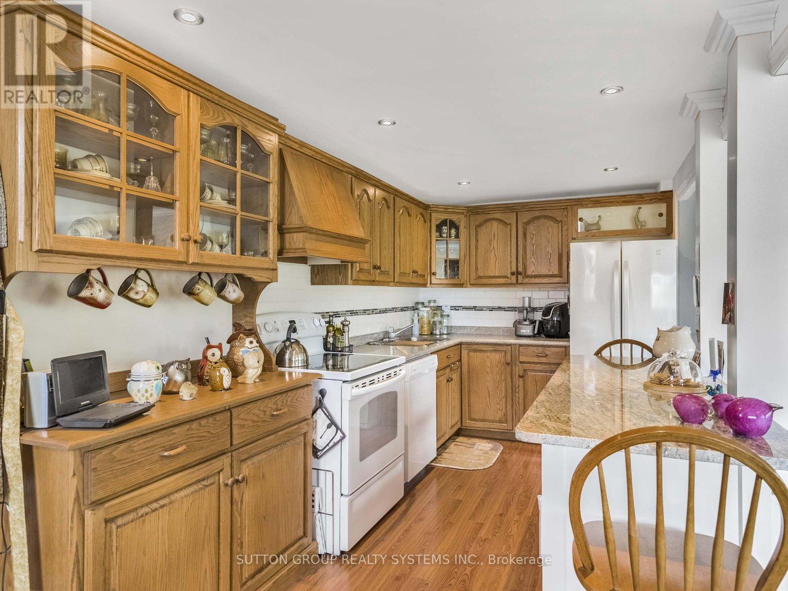503 - 39 Stavebank Road, Mississauga, Ontario  L5G 4N7 - Photo 11 - W12183480