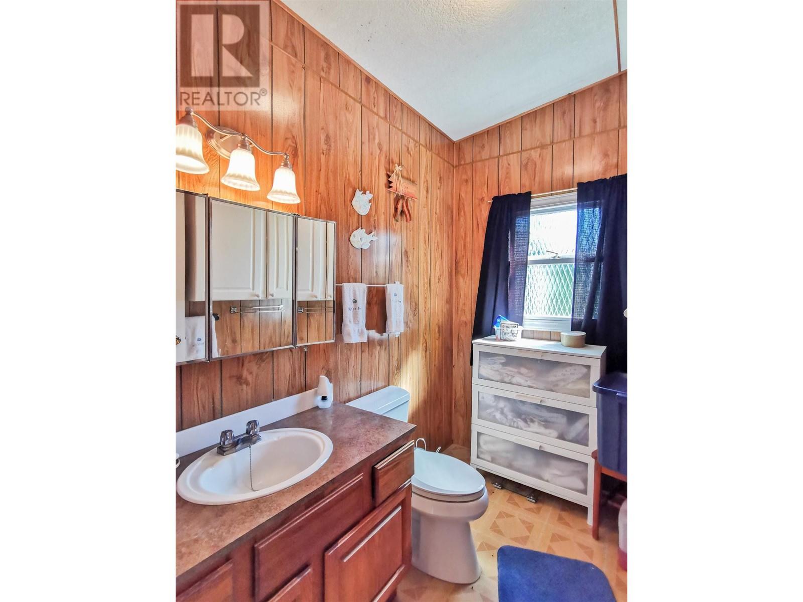 2522 Spout Lake Road, Lac La Hache, British Columbia  V0K 1T0 - Photo 17 - R3008700