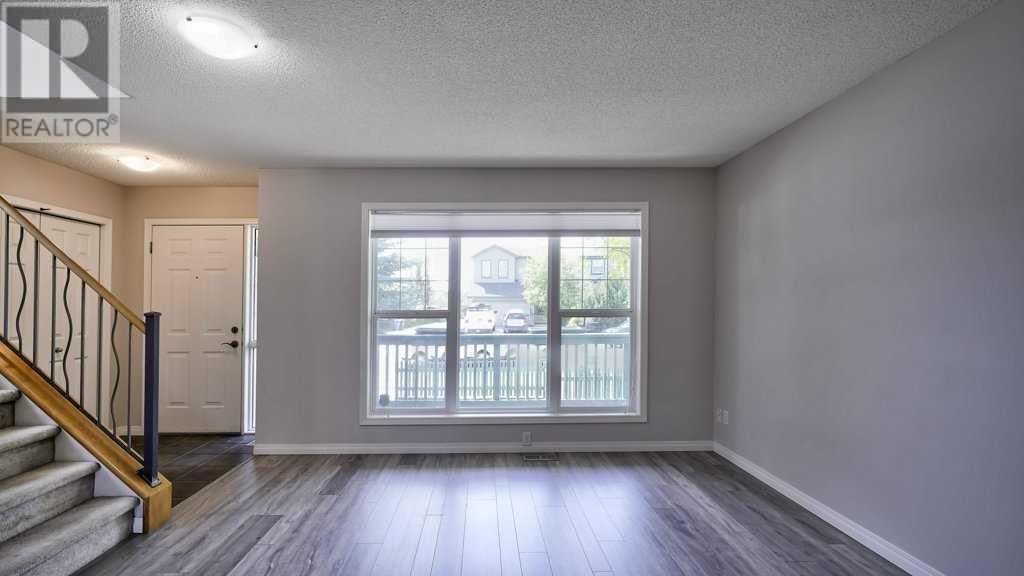 1074 Everridge Drive Sw, Calgary, Alberta  T2Y 4X3 - Photo 7 - A2224269