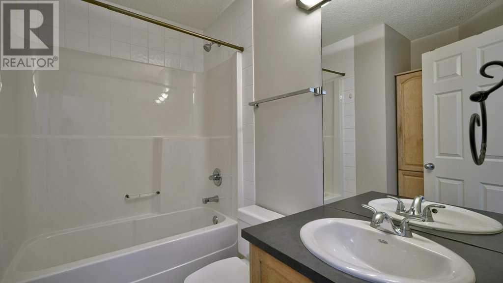 1074 Everridge Drive Sw, Calgary, Alberta  T2Y 4X3 - Photo 29 - A2224269
