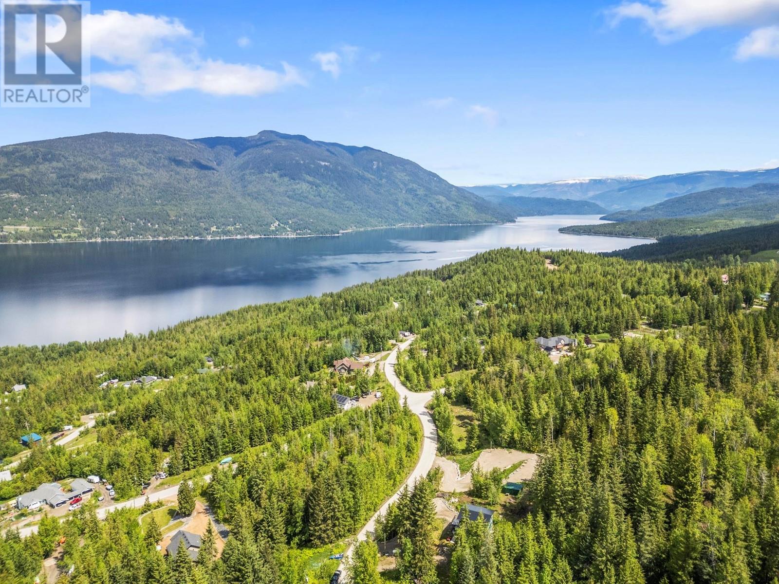 5064 Ridge Road, Eagle Bay, BC V0E1T0
