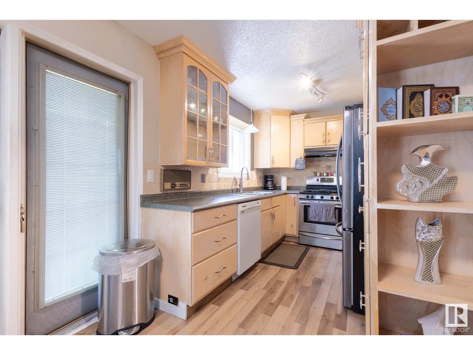 18012 96 St Nw, Edmonton, Alberta  T5Z 2G5 - Photo 12 - E4439353