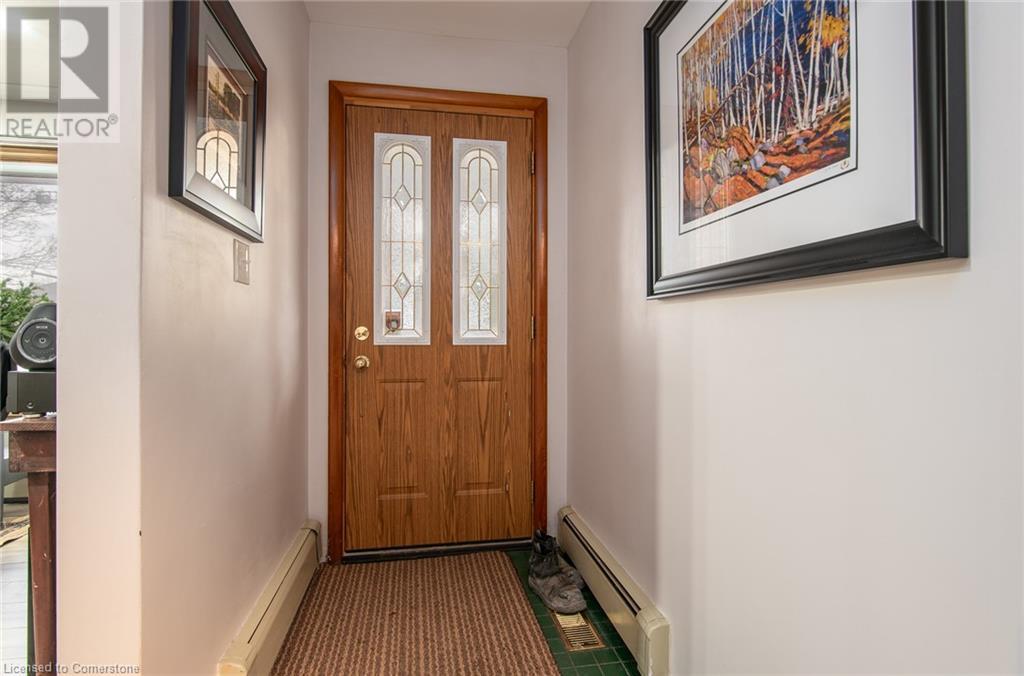 20 Delmar Boulevard, Guelph, Ontario  N1E 2K8 - Photo 3 - 40735101