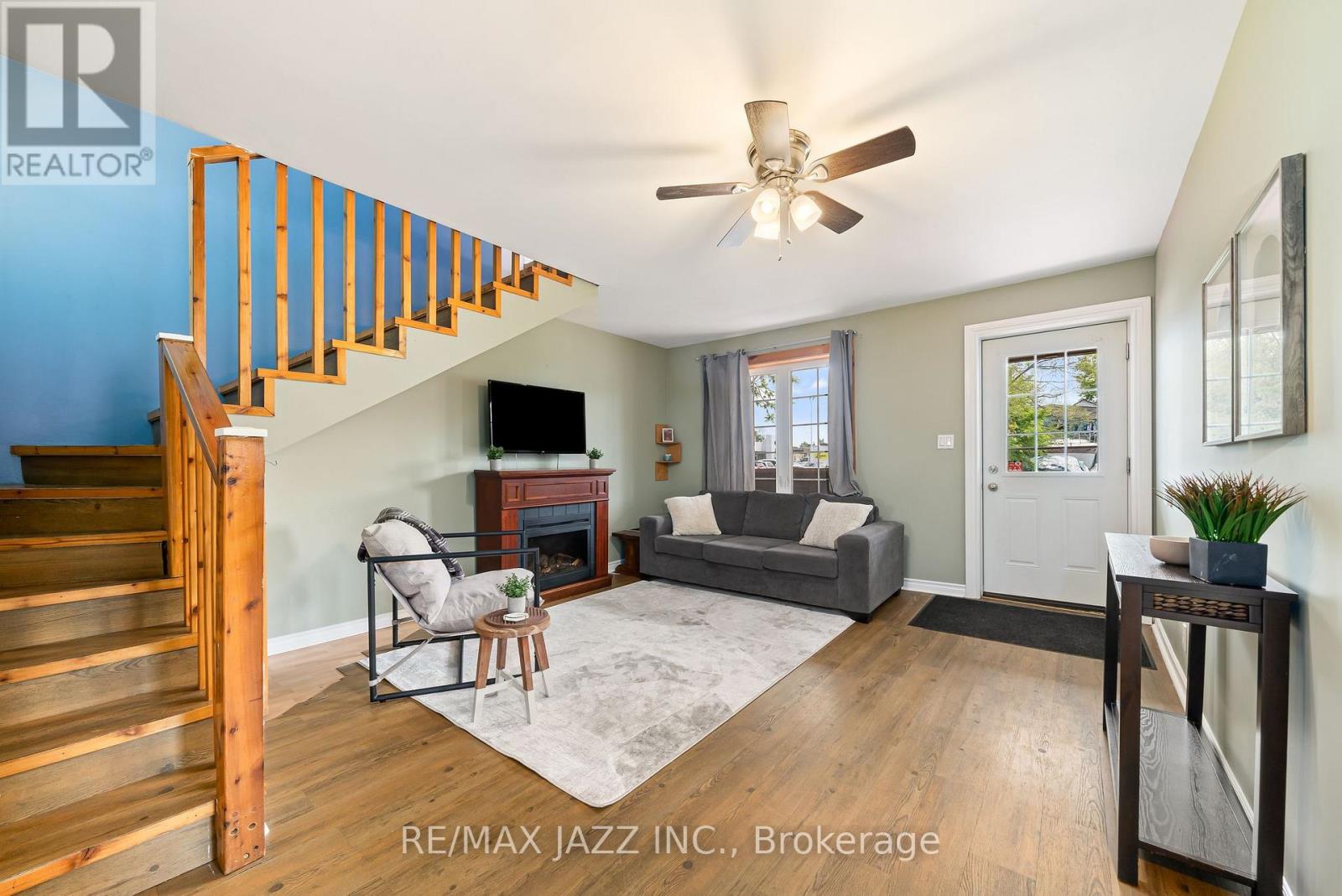 Property at 18 COLLEGE STREET image 5