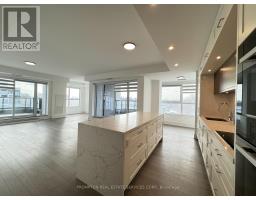 310 - 10 INN ON THE PARK DRIVE, Toronto, Ontario