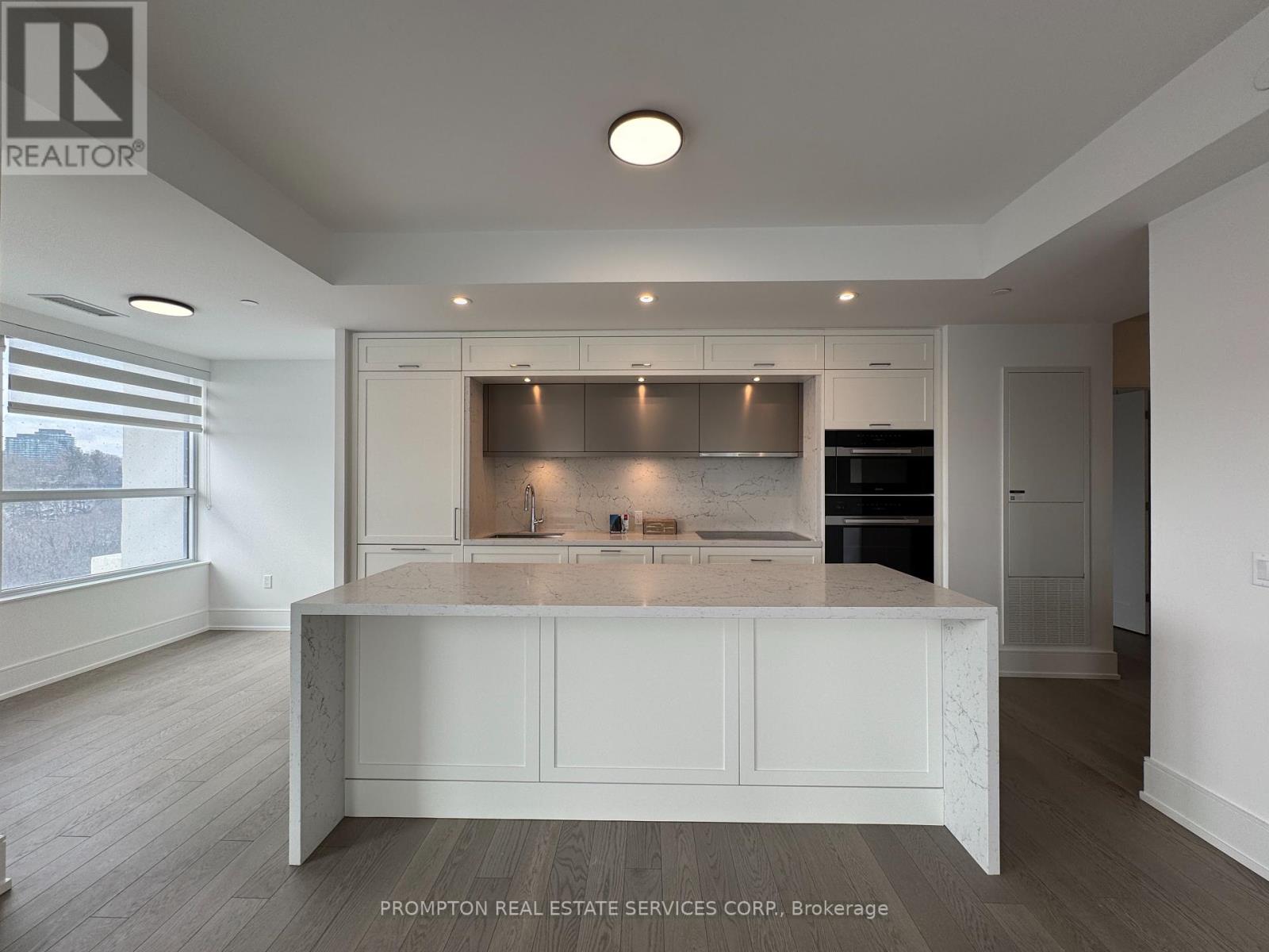 310 - 10 Inn On The Park Drive, Toronto (Banbury-Don Mills), Ontario  M3C 0P9 - Photo 14 - C12182733