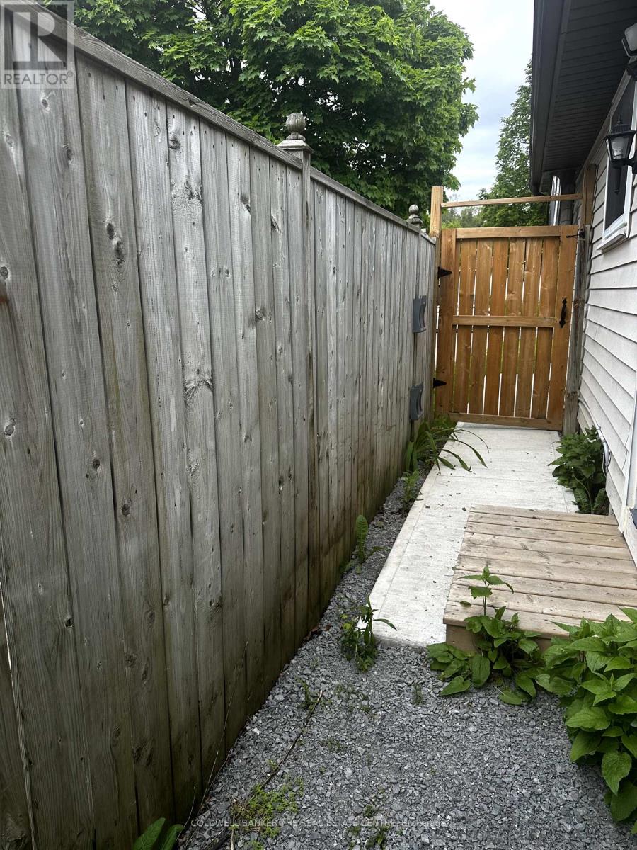 Bsmt - 766 Edna Court, Oshawa, Ontario  L1H 7X8 - Photo 4 - E12183494