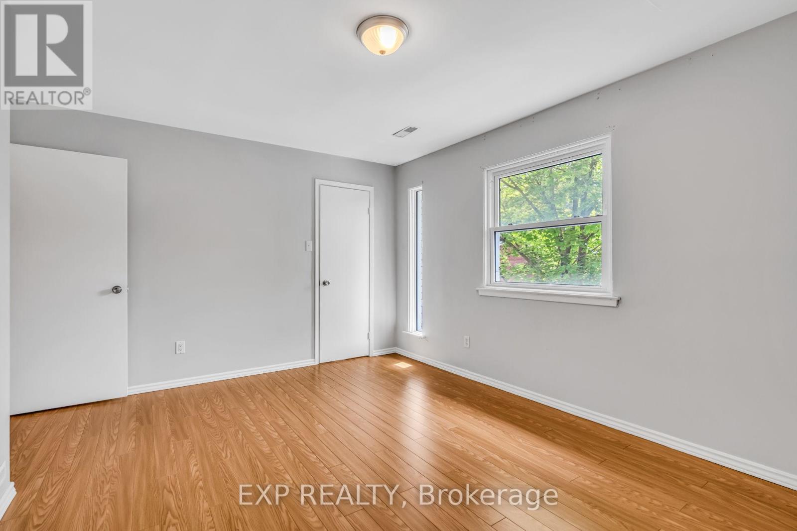 325 - 22 Niles Way, Markham, Ontario  L3T 5B8 - Photo 32 - N12183420