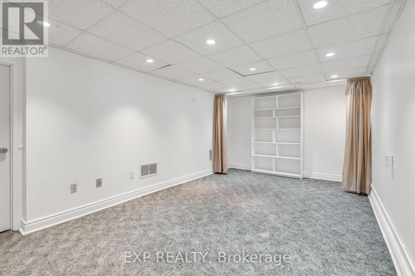 325 - 22 Niles Way, Markham, Ontario  L3T 5B8 - Photo 40 - N12183420