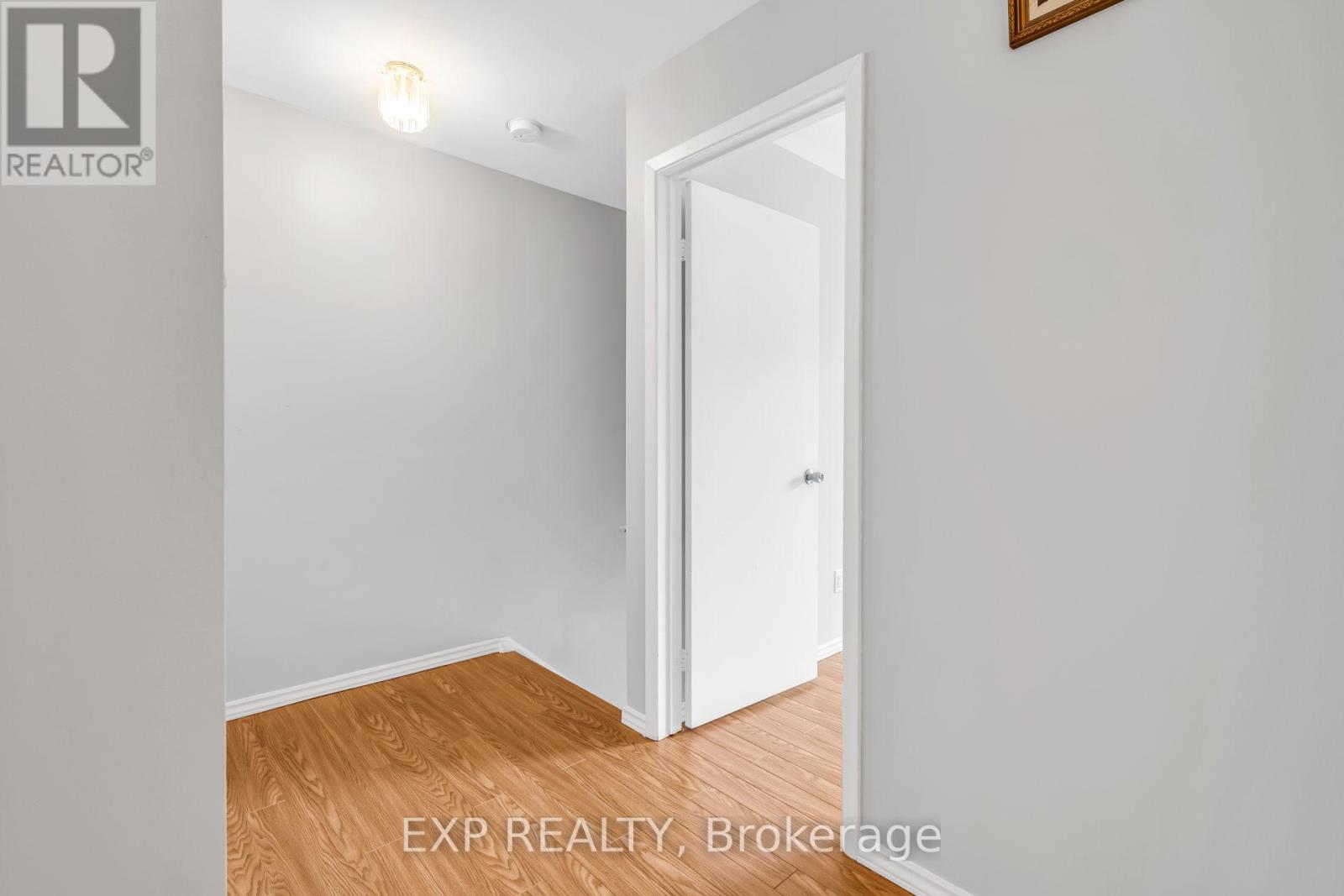 325 - 22 Niles Way, Markham, Ontario  L3T 5B8 - Photo 28 - N12183420