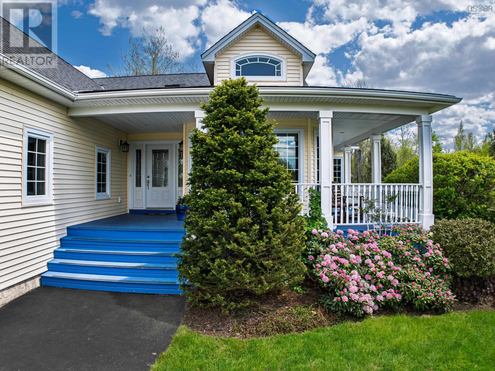 Property at 20 Acorn Avenue image 3