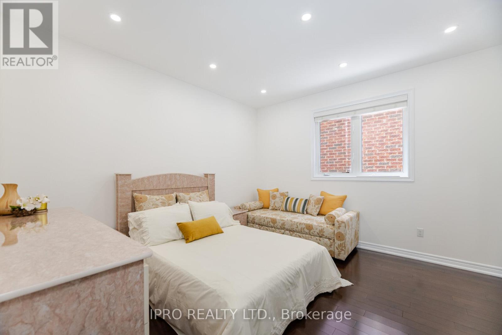 175 Bellchase Trail, Brampton, Ontario  L6P 3P7 - Photo 17 - W12183487