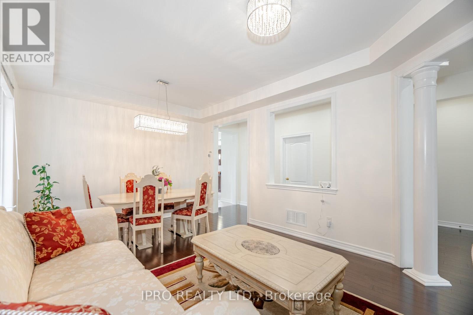175 Bellchase Trail, Brampton, Ontario  L6P 3P7 - Photo 8 - W12183487