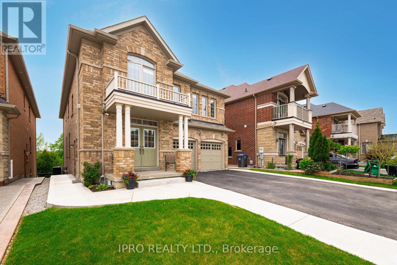 175 Bellchase Trail, Brampton, Ontario  L6P 3P7 - Photo 2 - W12183487