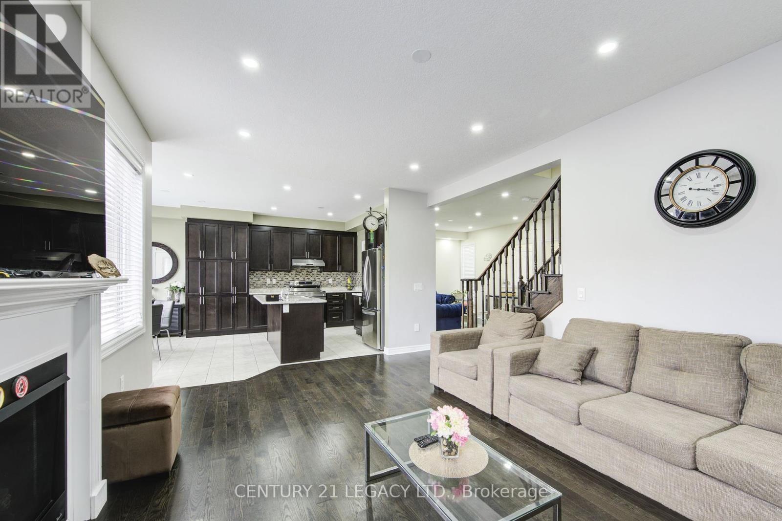 1065 Upper Thames Drive, Woodstock, Ontario  N4T 0H2 - Photo 7 - X12181092