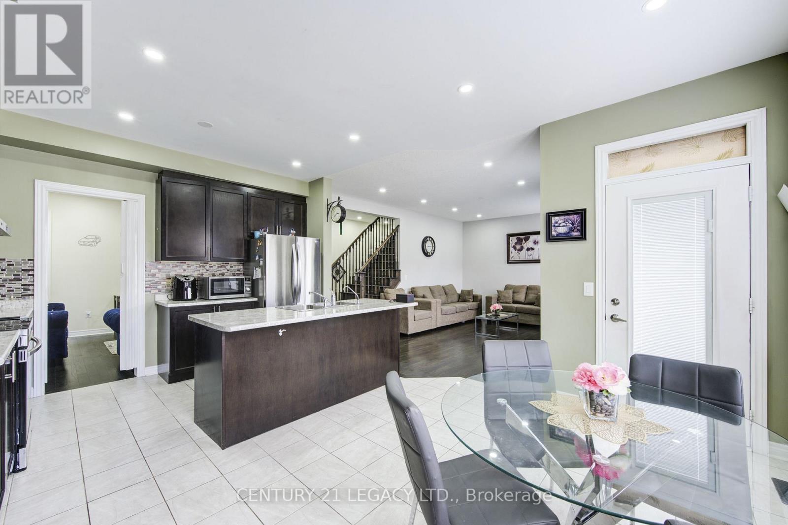 1065 Upper Thames Drive, Woodstock, Ontario  N4T 0H2 - Photo 10 - X12181092