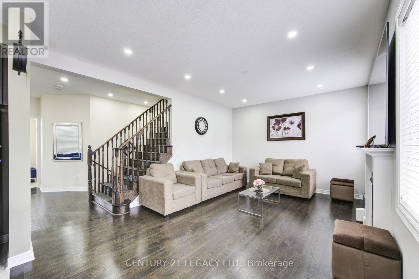 1065 Upper Thames Drive, Woodstock, Ontario  N4T 0H2 - Photo 8 - X12181092