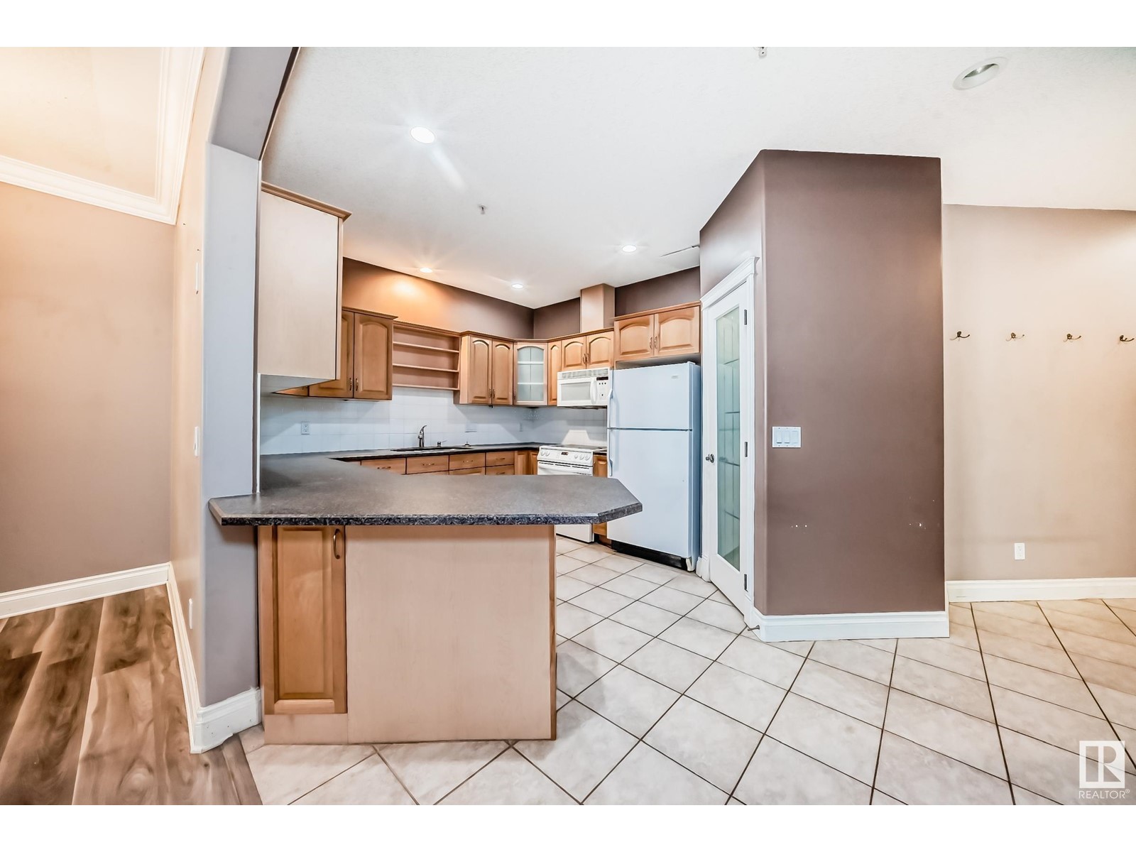 #105 10178 117 St Nw, Edmonton, Alberta  T5K 2X9 - Photo 12 - E4439360