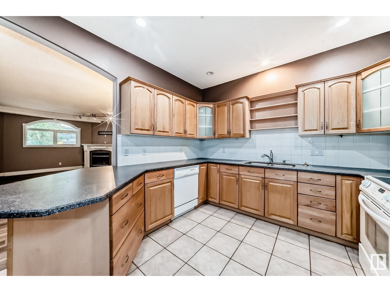 #105 10178 117 St Nw, Edmonton, Alberta  T5K 2X9 - Photo 13 - E4439360