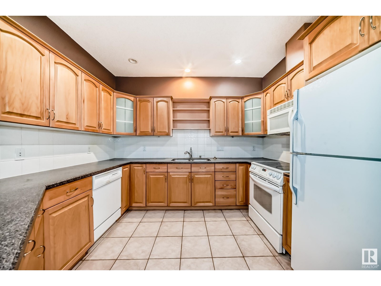 #105 10178 117 St Nw, Edmonton, Alberta  T5K 2X9 - Photo 14 - E4439360