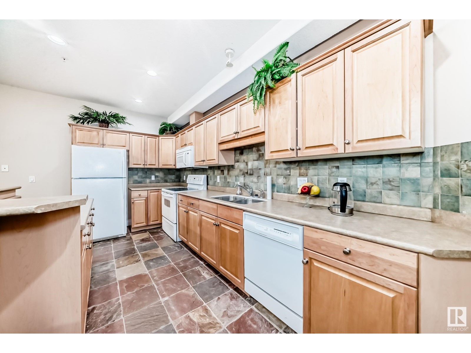 #105 10178 117 St Nw, Edmonton, Alberta  T5K 2X9 - Photo 32 - E4439360