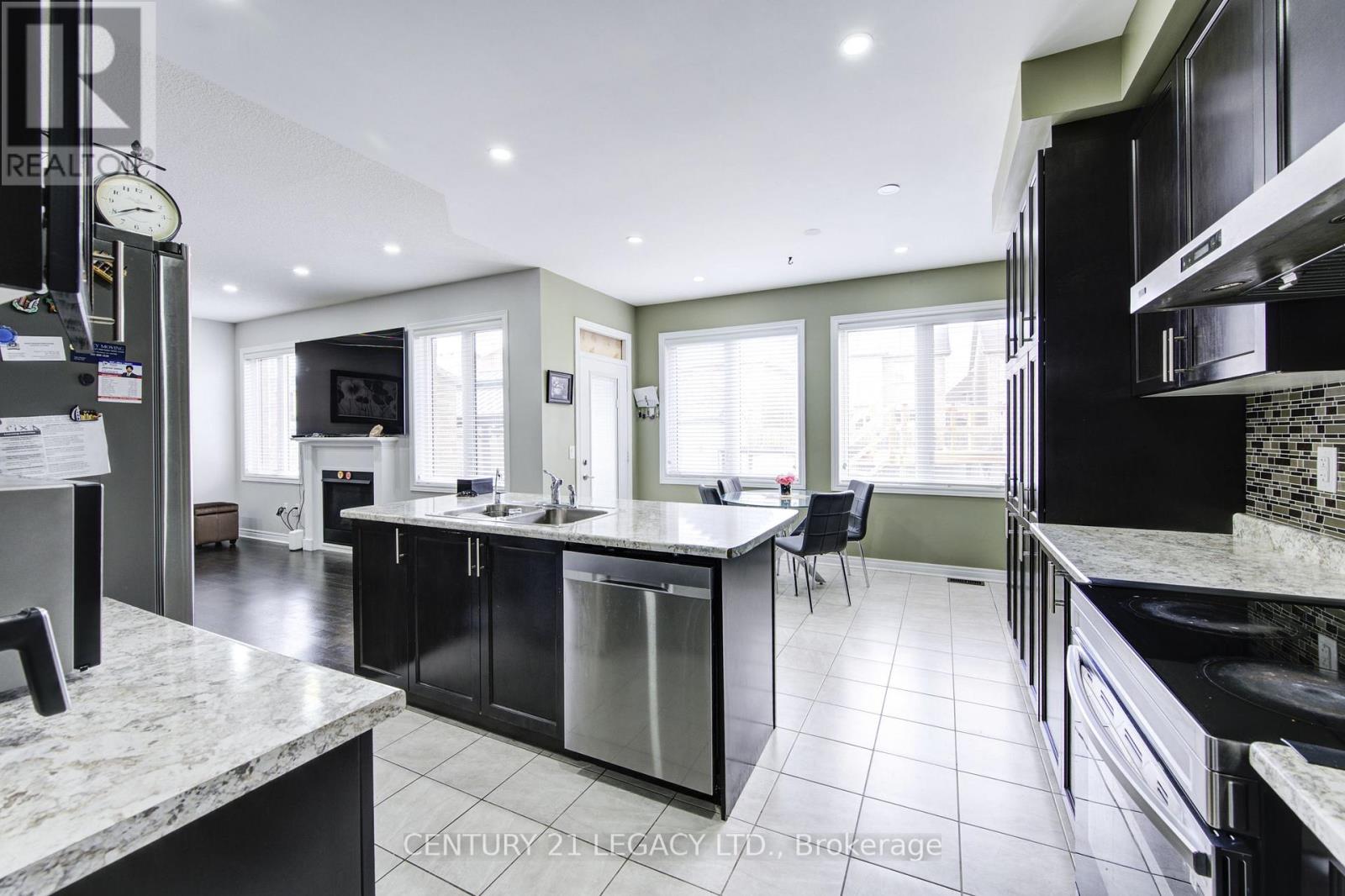1065 Upper Thames Drive, Woodstock, Ontario  N4T 0H2 - Photo 11 - X12181092