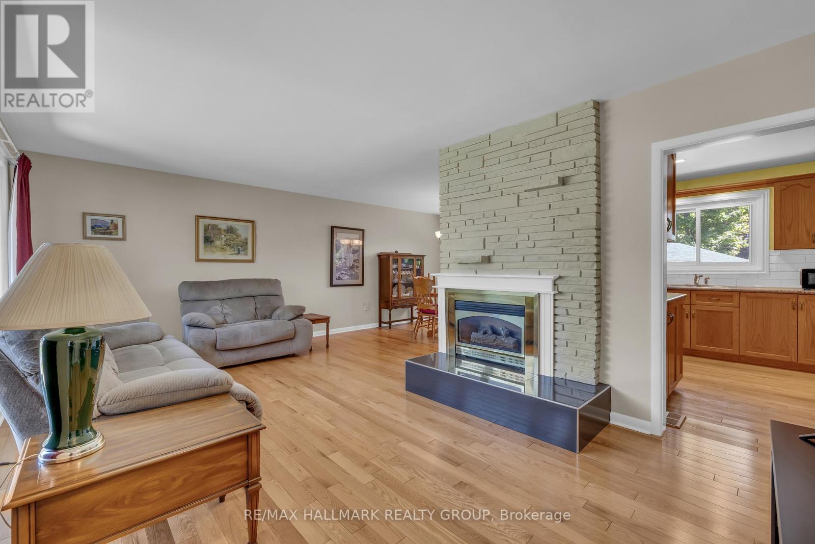 29 Crawford Street, Brockville, Ontario  K6V 1S2 - Photo 8 - X12183541