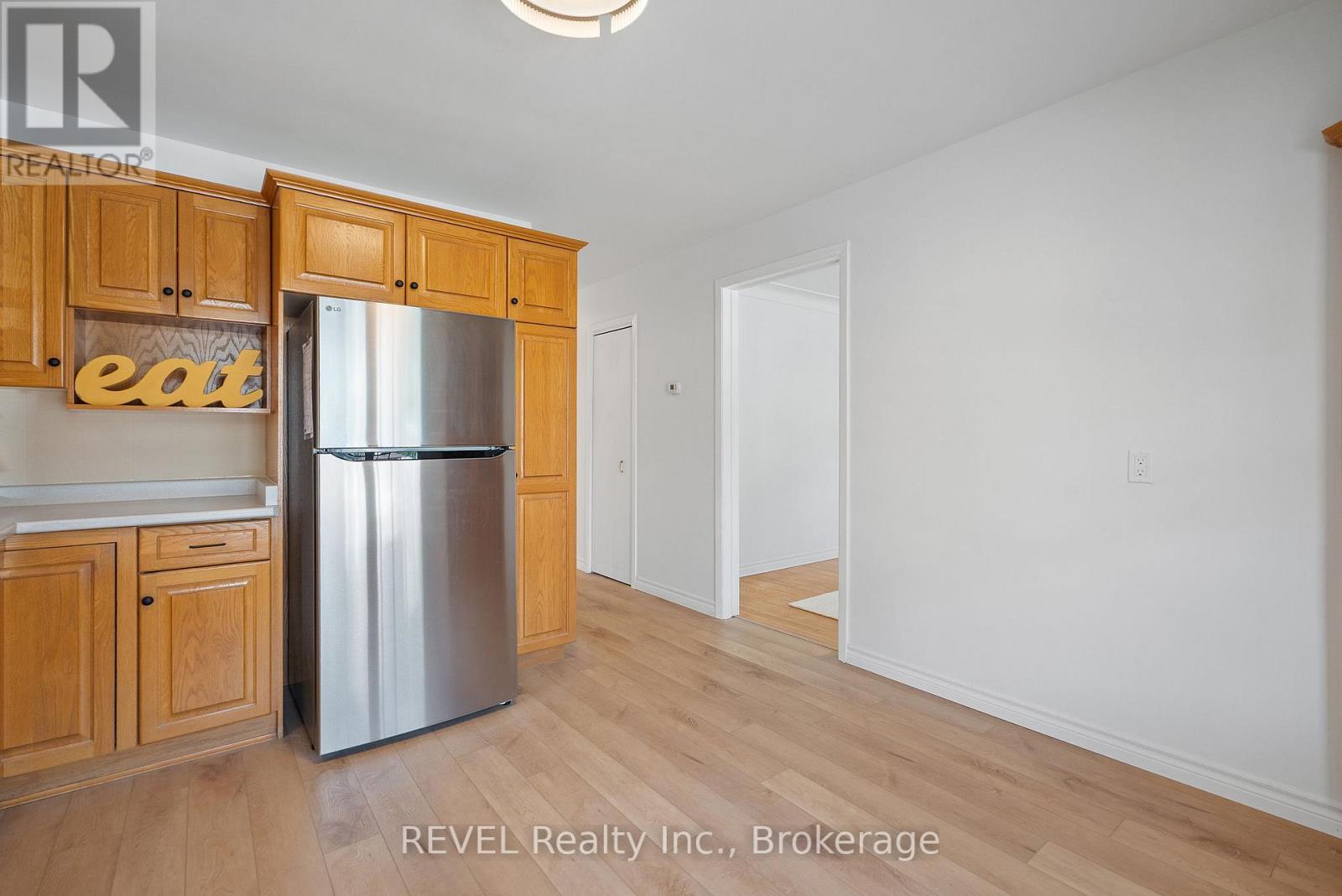 62 St. George Street, St. Catharines, Ontario  L2M 5P6 - Photo 7 - X12183538