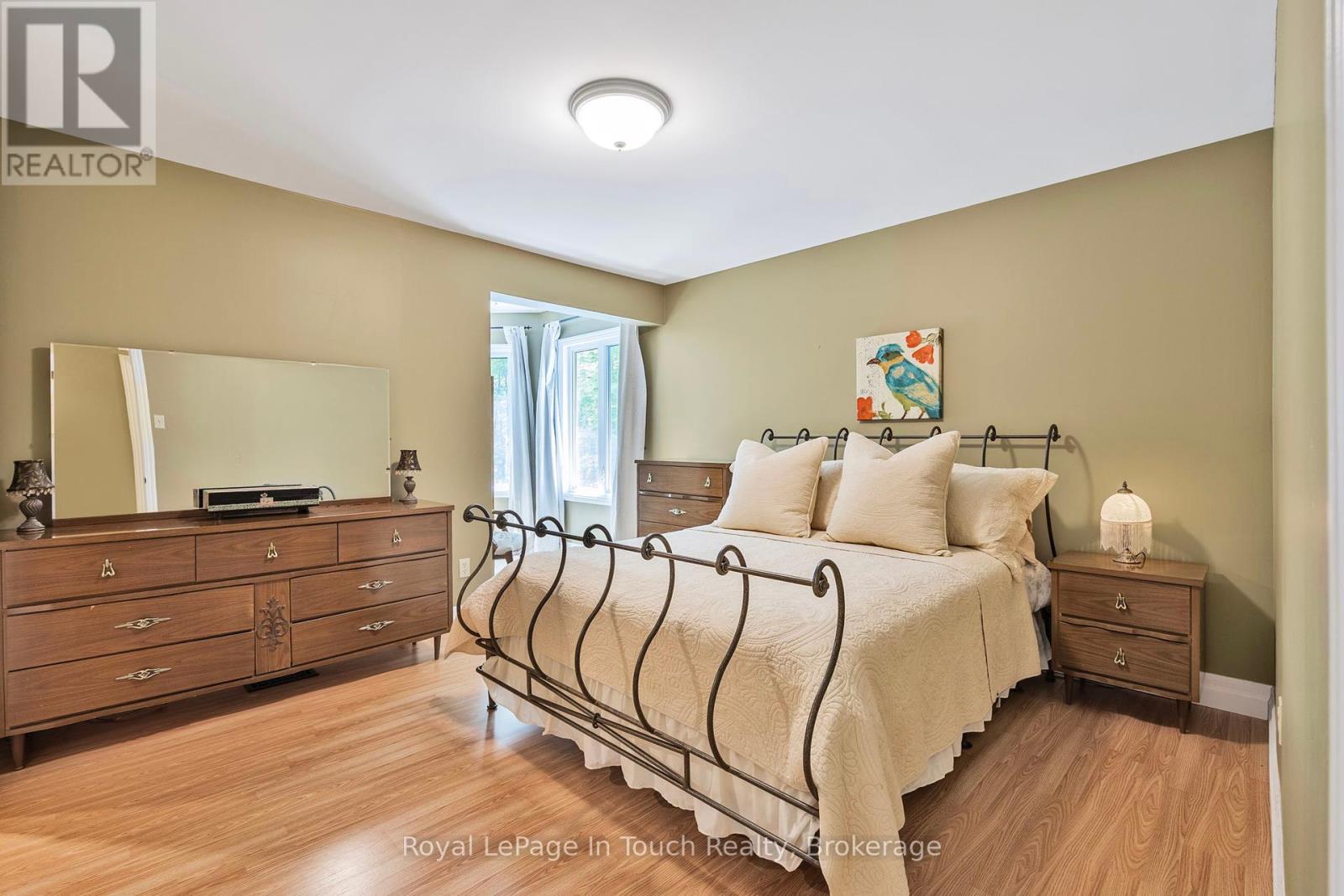 726 Pennorth Drive, Tiny, Ontario  L0L 2J0 - Photo 22 - S12183589