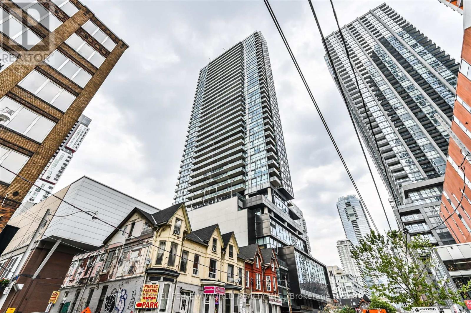 2903 - 290 Adelaide Street W, Toronto, Ontario  M5V 1P6 - Photo 1 - C12183512