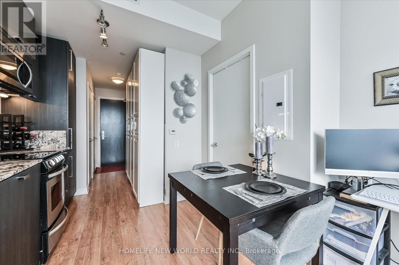 2903 - 290 Adelaide Street W, Toronto, Ontario  M5V 1P6 - Photo 10 - C12183512