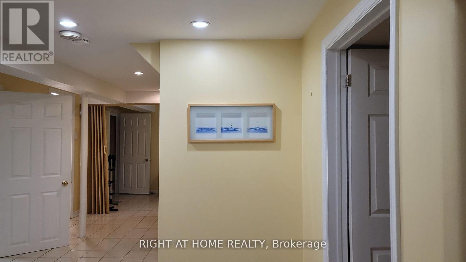 5194 Guildwood Way, Mississauga, Ontario  L5R 2T3 - Photo 17 - W12183510