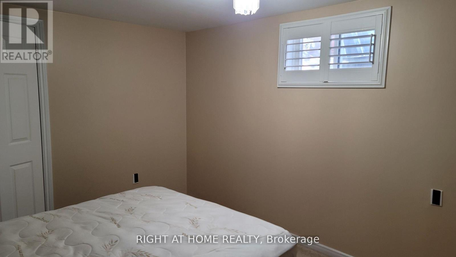 5194 Guildwood Way, Mississauga, Ontario  L5R 2T3 - Photo 21 - W12183510