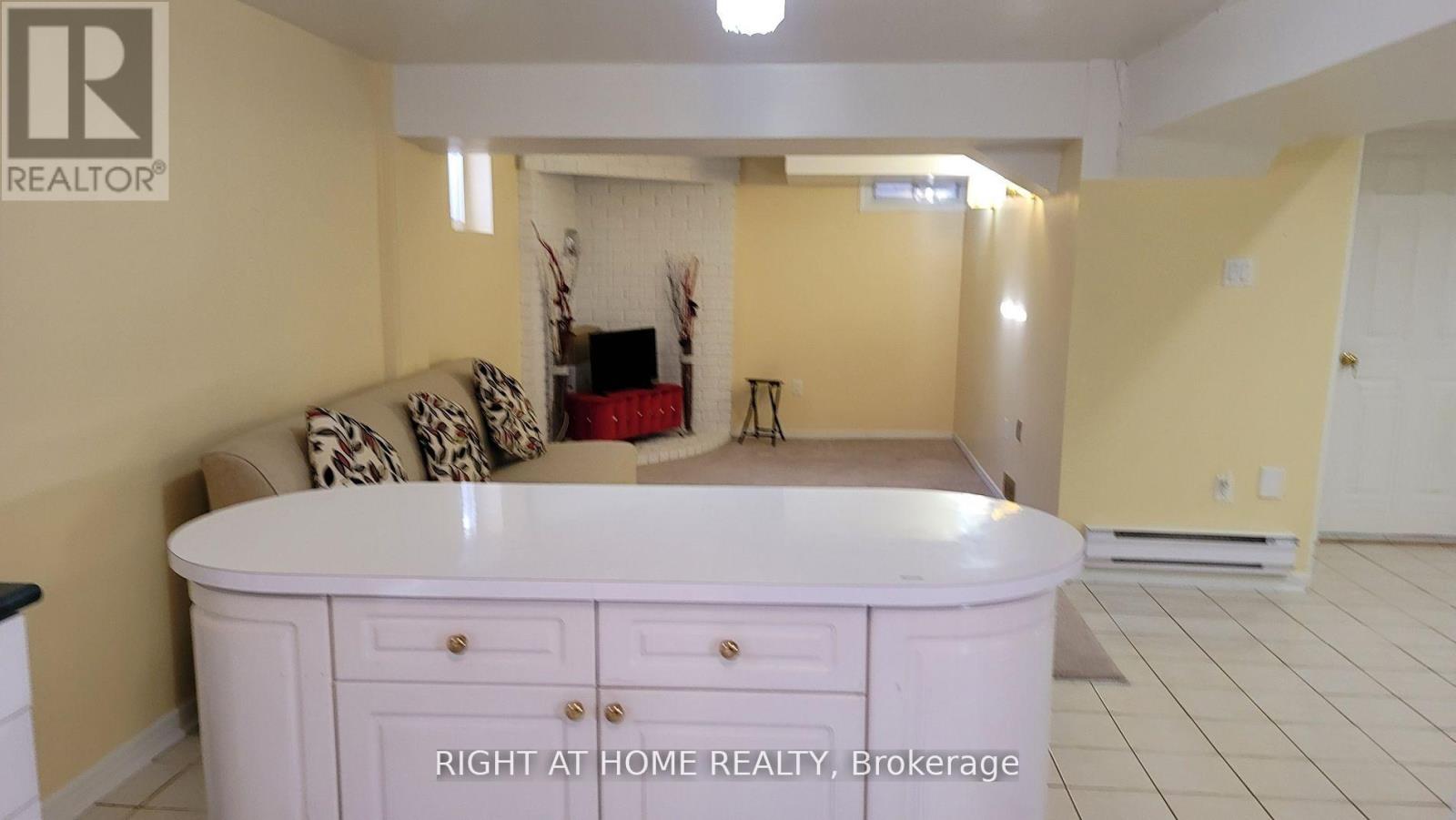 5194 Guildwood Way, Mississauga, Ontario  L5R 2T3 - Photo 23 - W12183510