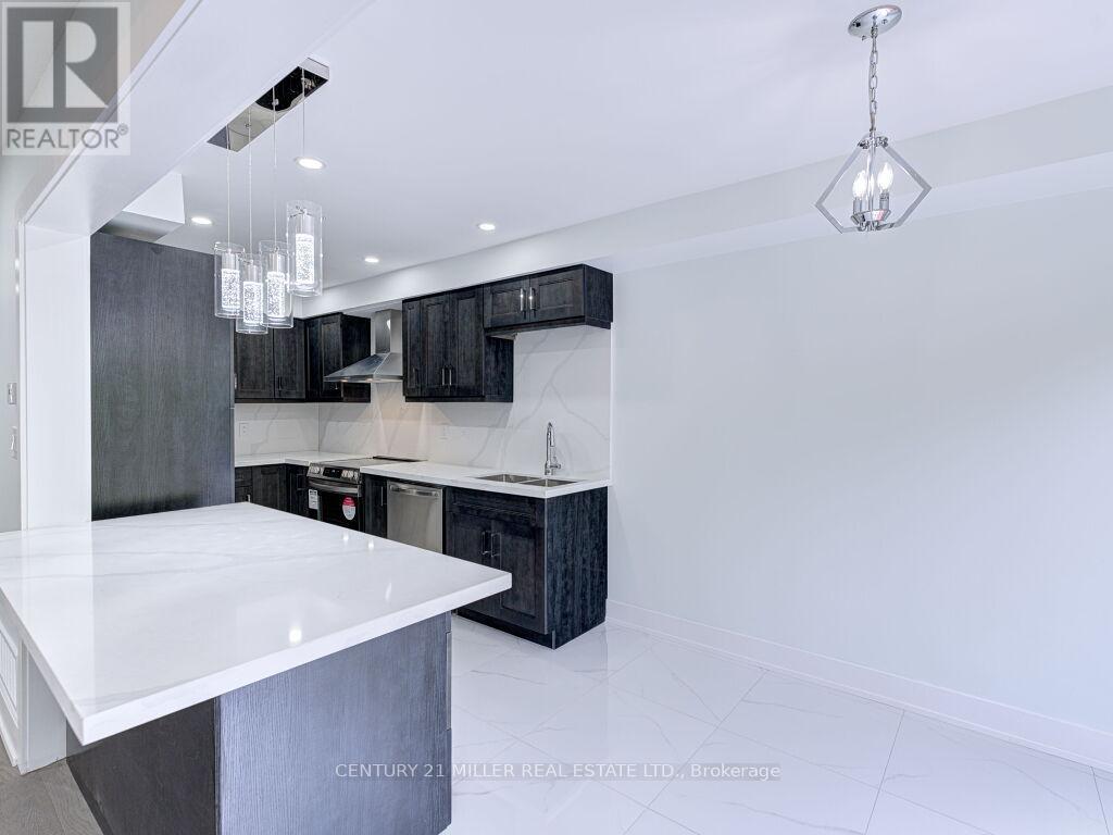 373 Ravineview Way, Oakville, Ontario  L6H 6S5 - Photo 13 - W12183549