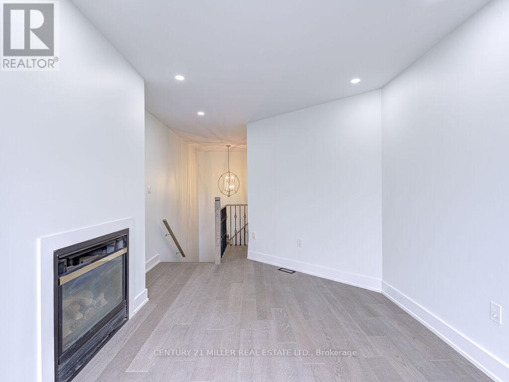 373 Ravineview Way, Oakville, Ontario  L6H 6S5 - Photo 25 - W12183549