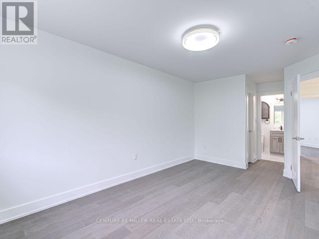 373 Ravineview Way, Oakville, Ontario  L6H 6S5 - Photo 27 - W12183549